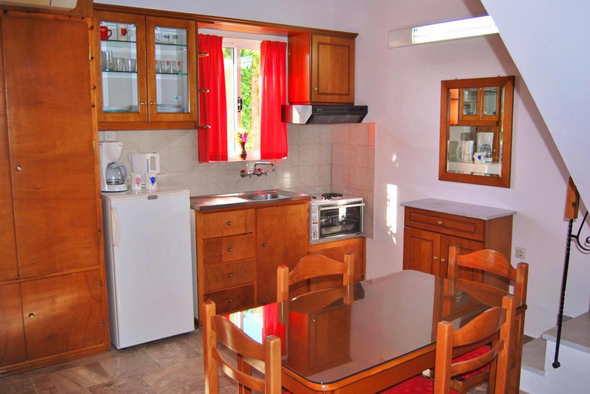 Houdis Houses Parálion Ástros Zewnętrze zdjęcie